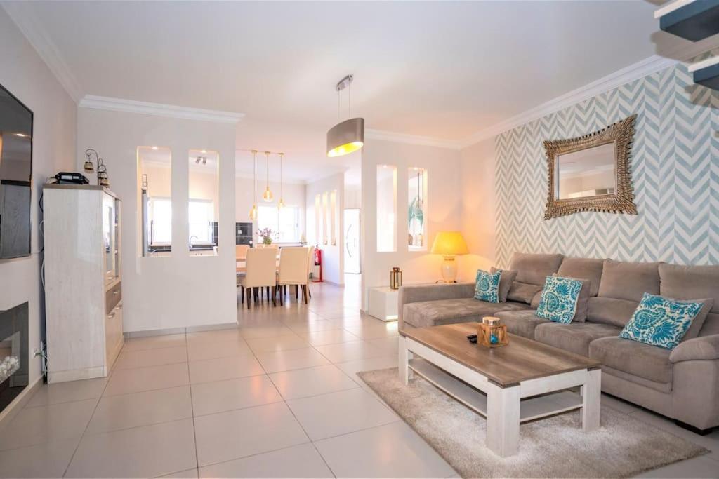 Luxuryvilla With Private Heated Pool And Spa 7P Quarteira Eksteriør billede