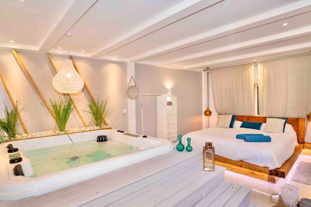 Luxuryvilla With Private Heated Pool And Spa 7P Quarteira Eksteriør billede